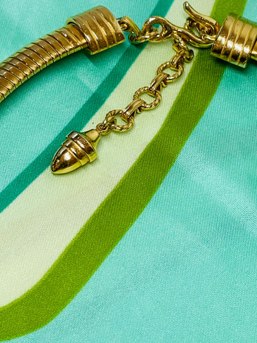 1980’s Gold Textured Omega Necklace Devil's Details